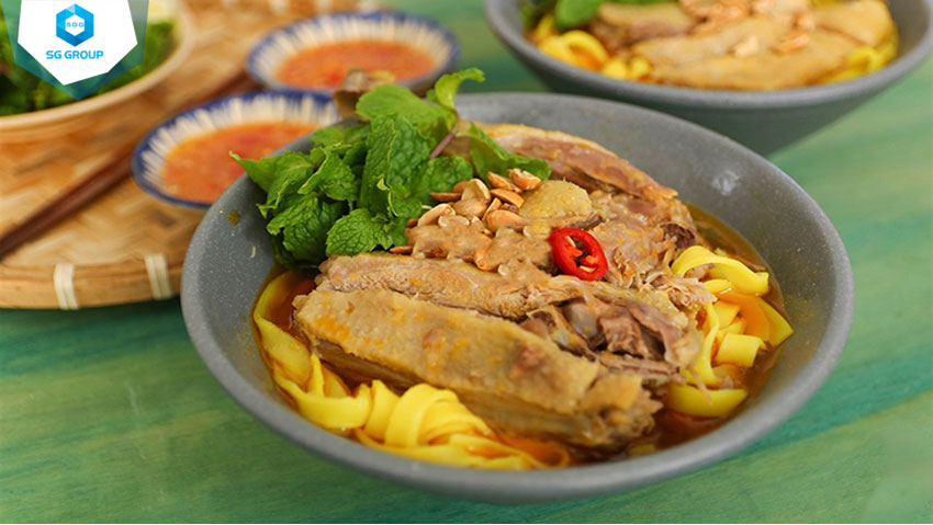 Mì quảng vịt Phan Thiết - Món ăn "Gây sốc văn hóa"