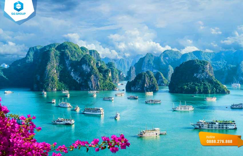 Việt Nam có khí hậu nhiệt đới gió mùa, vì vậy tháng 12 là tháng chuyển giao giữa mùa mưa và mùa khô