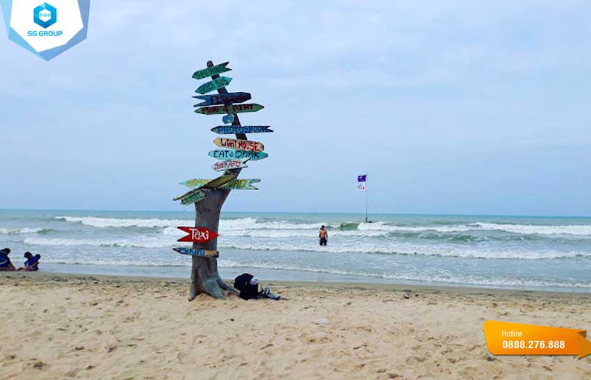 Bãi biển Cam Bình là nơi lý tưởng để nghỉ dưỡng, thư giãn và tận hưởng thiên nhiên