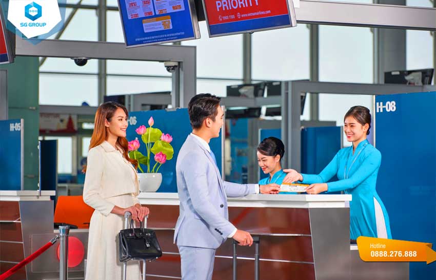 Bạn cần xác nhận thông tin chuyến bay tại quầy check-in và ký gửi hành lý nếu có
