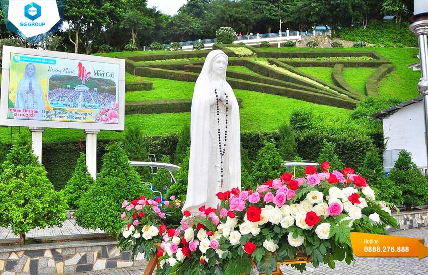 Tượng đức Mẹ TaPao biểu tượng của Bình Thuận