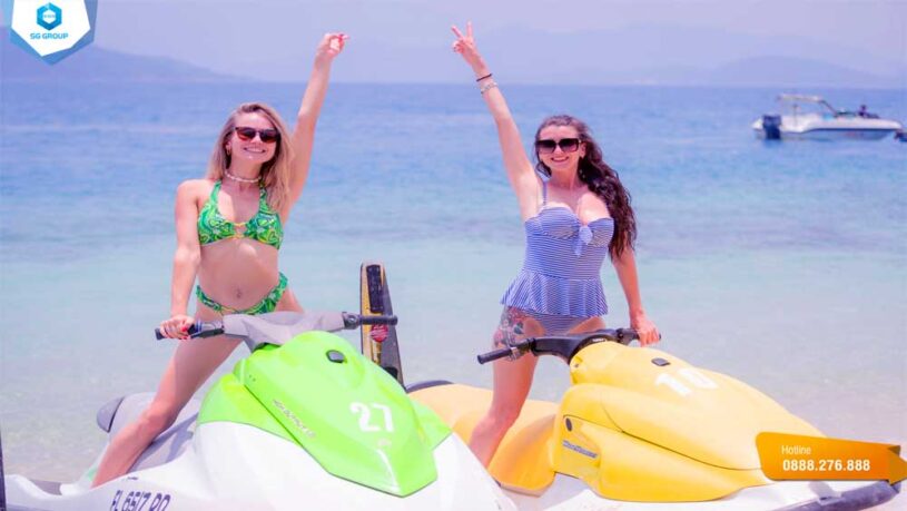 Moto nước - Jetski trò chơi trên biển nên thử 1 lần khi đến Nha Trang