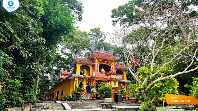 Chùa Cao Sơn kiến trúc độc đáo "tiền Phật hậu Thần"
