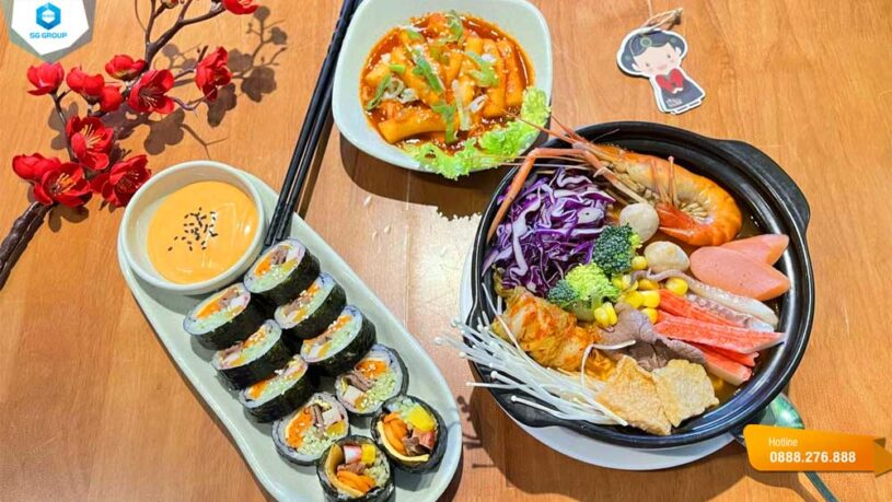 Hệ thống bàn ghế gọn gàng, sạch sẽ tại CITY HOUSE KOREAN
